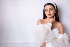 Ishqbaaaz की गौरी व्हाइट ऑफ शोल्डर गाउन में लगीं अप्सरा सी खूबसूरत, फैंस ने कहा- रूप की मूरत