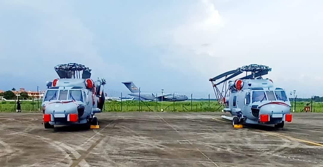 'रोमियो'मुळे भारतीय नौदलाची ताकद वाढणार, दोन MH-60 रोमियो हेलिकॉप्टर भारतात दाखल indian navy two mh 60 R multirole helicopters arrive in india from us 'रोमियो'मुळे भारतीय नौदलाची ताकद वाढणार, दोन MH-60 रोमियो हेलिकॉप्टर भारतात दाखल