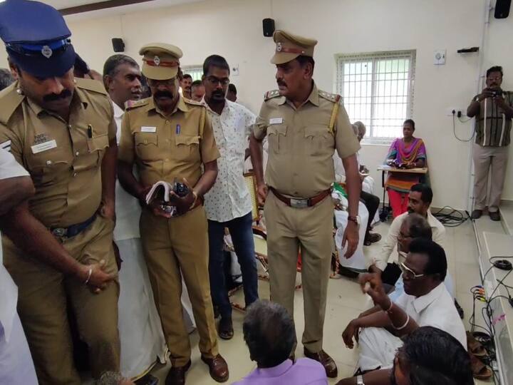 மயிலாடுதுறை: குறை தீர் கூட்டத்தை புறக்கணித்த மாவட்ட ஆட்சியர் - விவசாயிகள் வாக்குவாதம்