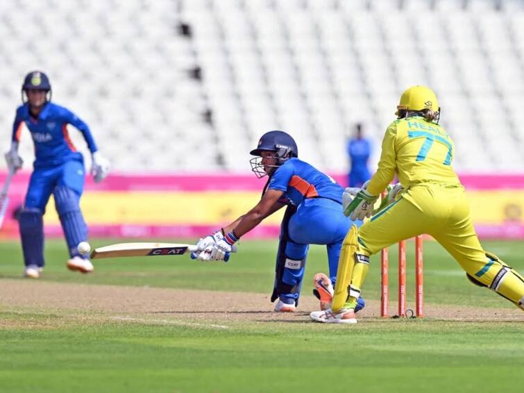 URL IND-W vs AUS-W T20 Commonwealth Games 2022 India Sets Target of 155 For Australia In CWG Birmingham CWG 2022: कर्णधार हरमनप्रीतची एकाकी झुंज, भारताचं ऑस्ट्रेलियासमोर 155 धावांचं लक्ष्य