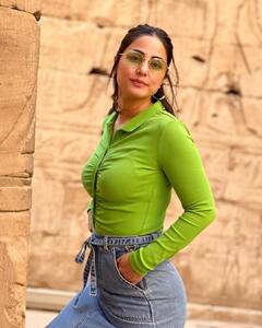 Hina Khan की तस्वीरें खींचने के लिए बॉयफ्रेंड रॉकी को बारिश में करने पड़े इतने जतन, आप भी देखें Photo