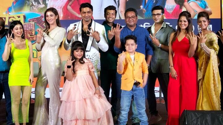 এই শো-তে অন্যতম গুরুত্বপূর্ণ ভূমিকায় থাকছেন ছোটপর্দার জনপ্রিয় অভিনেতা রোহন ভট্টাচার্য্য। শো-কে হাসির মোড়কে মুড়ে রাখবেন তিনি।