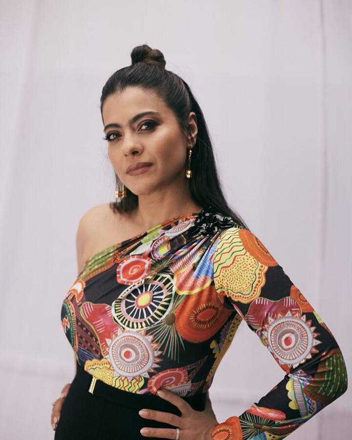 बॉलीवुड एक्ट्रेस काजोल (Kajol) अपने मजाकिया अंदाज के लिए जानी जाती हैं. वह हमेशा से बहुत खुले विचारों की रही हैं.