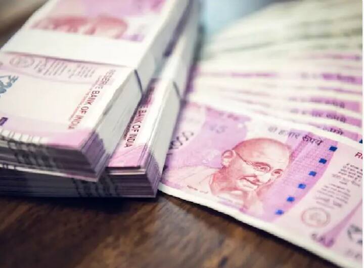 पर्सनल डिटेल्स जैसे माता-पिता का नाम, एड्रेस आदि जानकारी फिल करें. सारी जानकारी देने के बाद आपका अकाउंट खुल जाएगा.
