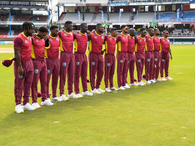 WI vs IND T20: CWI named 16 players for the upcoming Goldmedal T20I Cup, powered by Kent Water Purifiers against India. WI vs IND T20: भारताविरुद्ध टी-20 मालिकेसाठी वेस्ट इंडीजचा संघ जाहीर, स्फोटक फलंदाजांचं संघात कमबॅक