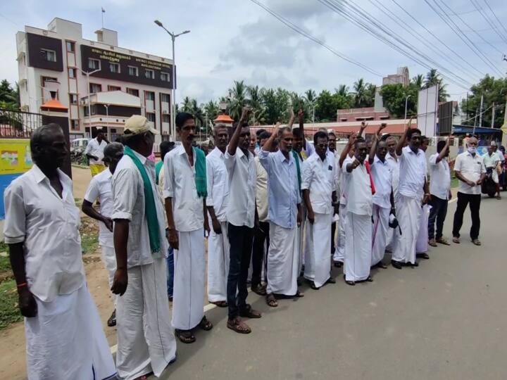 மயிலாடுதுறை: குறை தீர் கூட்டத்தை புறக்கணித்த மாவட்ட ஆட்சியர் - விவசாயிகள் வாக்குவாதம்