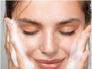 Skin Fasting : ਸਕਿਨ ਕੇਅਰ ਪ੍ਰੋਡਕਟਸ ਦੀ ਵਰਤੋਂ ਕੀਤੇ ਬਿਨਾਂ ਕਿਵੇਂ ਗਲੋਅ ਕਰਦੀ ਸਕਿਨ, ਜਾਣੋ ਕੀ ਹੈ ਸਕਿਨ ਫਾਸਟਿੰਗ