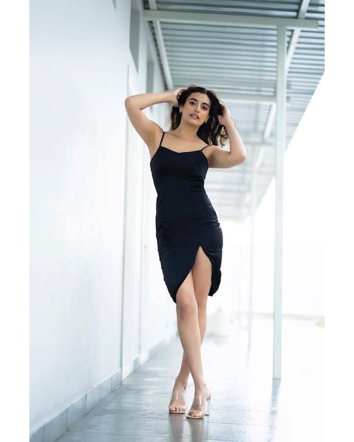 'మజిలీ' సినిమాతో టాలీవుడ్ కి పరిచయమైంది ఉత్తరాఖండ్‌ భామ దివ్యాంన్ష కౌశిక్‌. తాజాగా 'రామారావు ఆన్ డ్యూటీ'మూవీతో ప్రేక్షకుల ముందుకొచ్చింది.