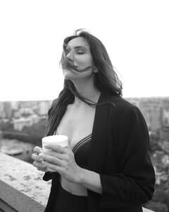 એક્ટ્રેસ સોનાલીનો ઈન્સ્ટાગ્રામ પર જોવા મળ્યો બોલ્ડ અંદાજ, જુઓ તસવીરો