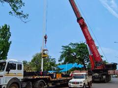 PHOTO : देशभक्तीला सलाम; ध्वजस्तंभाच्या दुरूस्तीसाठीचे पाच लाख रुपये नाकारले