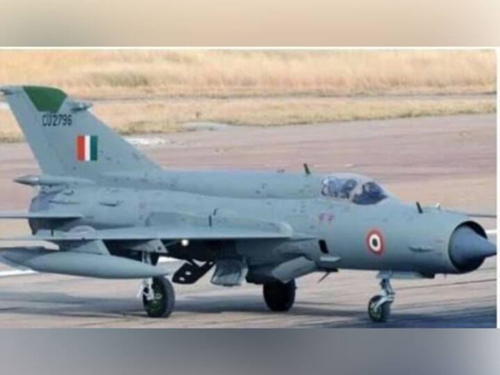 Indian Air Force MiG-21 Fighter Jet How Became Flying Coffin Role in Kargil War Explainer: एयरफोर्स की ताकत कहलाने वाला Mig-21 कैसे बन गया उड़ता ताबूत? कारगिल युद्ध में निभाई थी अहम भूमिका