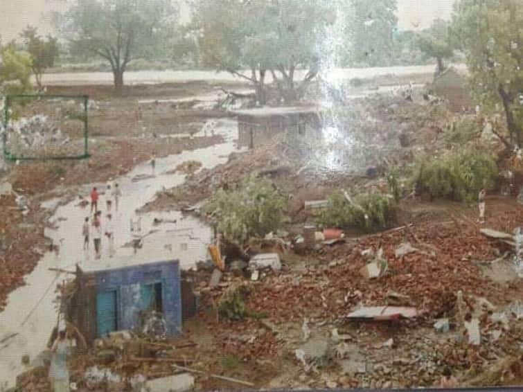 Wardha river flooded at Mowad in Nagpur district 31 years ago 30th July 1991 204 people died in it Wardha River Flood : वर्धा नदीच्या महापुराला 31 वर्ष पूर्ण, 204  गावकऱ्यांना मिळाली होती जलसमाधी, अद्यापही विकासकामं अपूर्ण