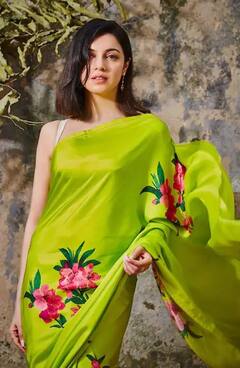 Divya Khosala: हिरव्या साडीत खुललं दिव्याचं सौंदर्य; पाहा फोटो