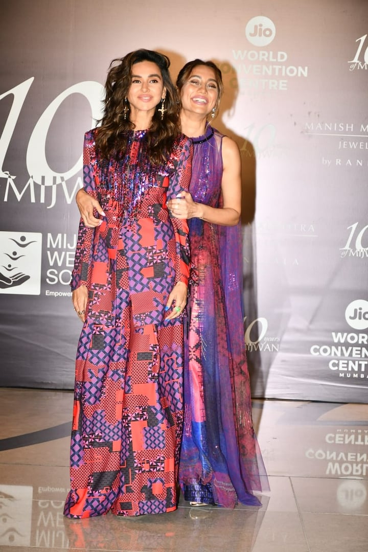 Shibani and Anusha wore printed co-ord sets and styled with dangling earrings