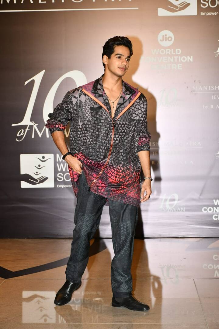 Ishaan Khatter looked dapper at the Mijwan Fashion Week 2022