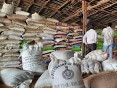 उरण येथील गोडाऊनमधील गव्हाच्या साठ्याची तपासणी, काळाबाजर होत असल्याचा संशय