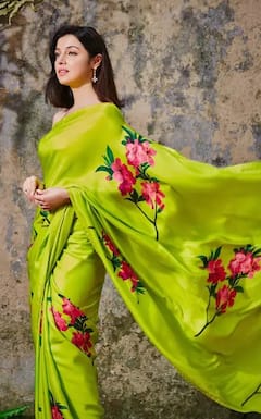 Divya Khosala: हिरव्या साडीत खुललं दिव्याचं सौंदर्य; पाहा फोटो