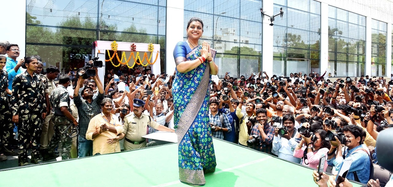 Minister Roja : ఆ ఫొటో నా జీవితాన్నే మార్చేసింది - మంత్రి రోజా