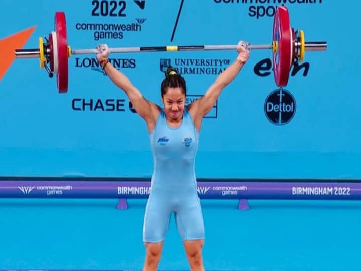 Commonwealth Games 2022 Weightlifting Mirabai Chanu wins gold medal at 49 kg Category at CWG 2022 CWG 2022 Weightlifting: காமன்வெல்த் 2022 போட்டியில் சாதனையுடன் இந்தியாவிற்கு முதல் தங்கம் வென்ற மீராபாய் சானு..!