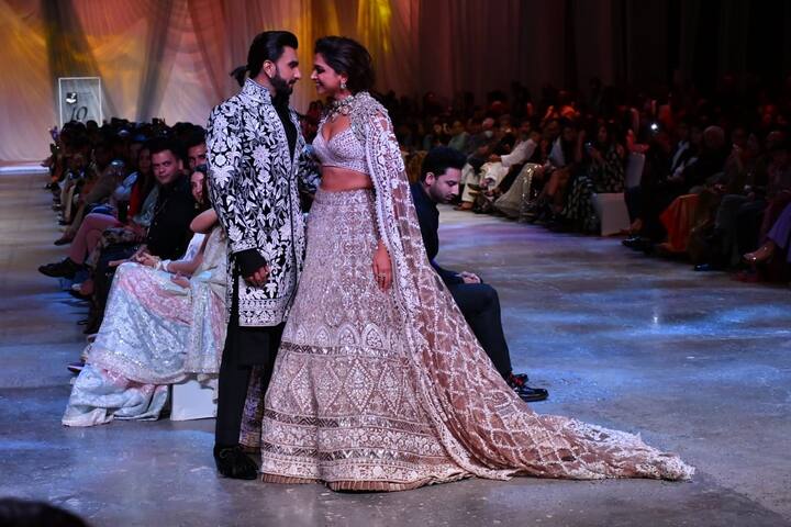 এবার Ramp-এও একসঙ্গে দুরন্ত পারফরম্যান্স কর্তা-গিন্নির।