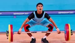 CWG 2022: ভারোত্তোলনে পদকজয়ী বাবার দোকানে রান্না করেন আম পকোড়া, বড়া পাও