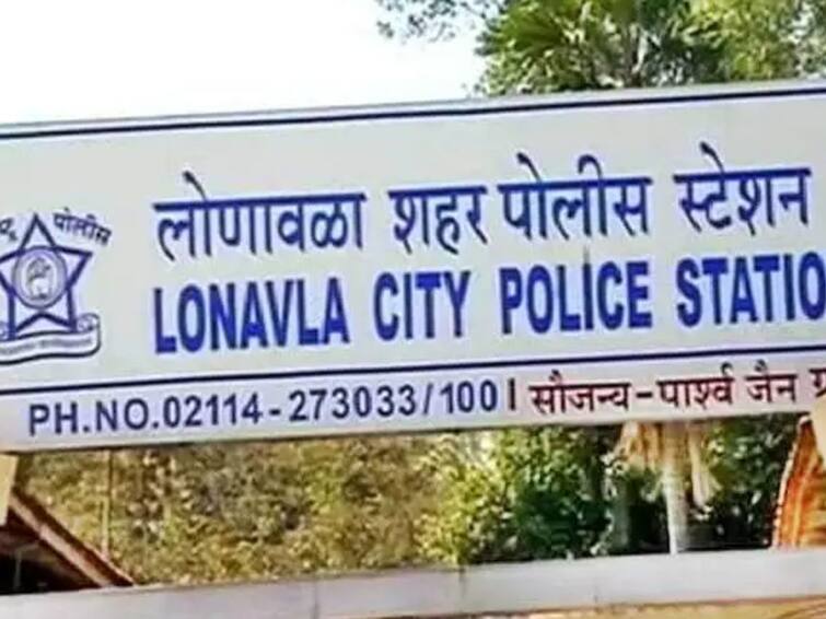 Lonavla police issued notice to Shiv Senas former Pune district chief Machindra Kharade  ...त्यामुळे पुण्याच्या माजी शिवसेना अध्यक्षांना लोणावळा पोलिसांनी पाठवली नोटीस 