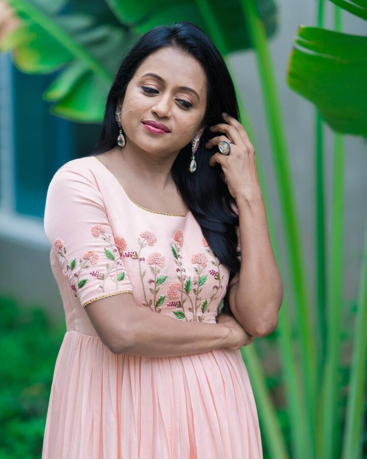 యాంకర్ సుమ లేటెస్ట్ ఫోటోస్.  Image Credit: Suma Kanakala/ Instagram