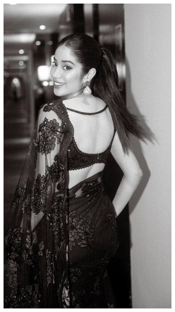 ਬਲੈਕ ਐਂਡ ਵ੍ਹਾਈਟ ਤਸਵੀਰਾਂ  'ਚ ਜਾਨ੍ਹਵੀ ਕਪੂਰ ਨੇ ਜਿੱਤਿਆ ਦਿਲ