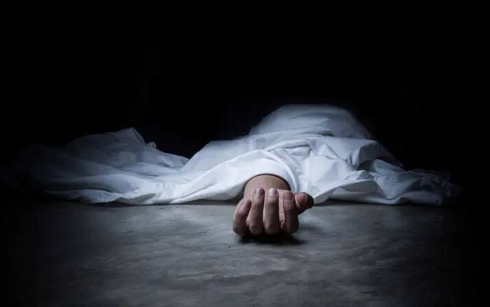 private bank Security Guard deathbody found in the bathroom In Ludhiana , he died due to Shoot ਲੁਧਿਆਣਾ 'ਚ ਨਿੱਜੀ ਬੈਂਕ ਦੇ ਸੁਰੱਖਿਆ ਕਰਮਚਾਰੀ ਦੀ ਬਾਥਰੂਮ 'ਚੋਂ ਮਿਲੀ ਲਾਸ਼ , ਗੋਲੀ ਲੱਗਣ ਕਾਰਨ ਹੋਈ ਮੌਤ