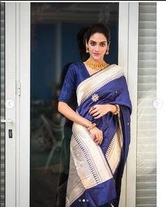 Nusrat Jahan Photos: ਨੁਸਰਤ ਜਹਾਂ ਨੇ ਸਿਲਕ ਦੀ ਸਾੜੀ ਪਾ ਕੇ ਦੇਸੀ ਲੁੱਕ 'ਚ ਮਚਾਈ ਤਬਾਹੀ, ਸੋਨੇ ਦੇ ਗਹਿਣਿਆਂ 'ਤੇ ਟਿਕੀਆਂ ਪ੍ਰਸ਼ੰਸਕਾਂ ਦੀਆਂ ਨਜ਼ਰਾਂ