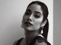Janhvi kapoor Photos: கற்பூர கன்னிகையே வாராய்... ஜான்வி கபூரின் அசத்தல் க்ளிக்ஸ்!