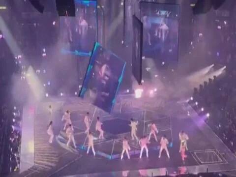 huge-tv-screen-fell-on-dancers-while-live-perforance-in-hong-kong Viral Video: ਮਿਊਜ਼ਿਕ ਕੰਸਰਟ ਦੌਰਾਨ ਵਾਪਰਿਆ ਵੱਡਾ ਹਾਦਸਾ, ਅਚਾਨਕ ਵੱਡੇ ਟੀਵੀ ਹੇਠਾਂ ਦੱਬ ਗਏ ਕਈ ਡਾਂਸਰ