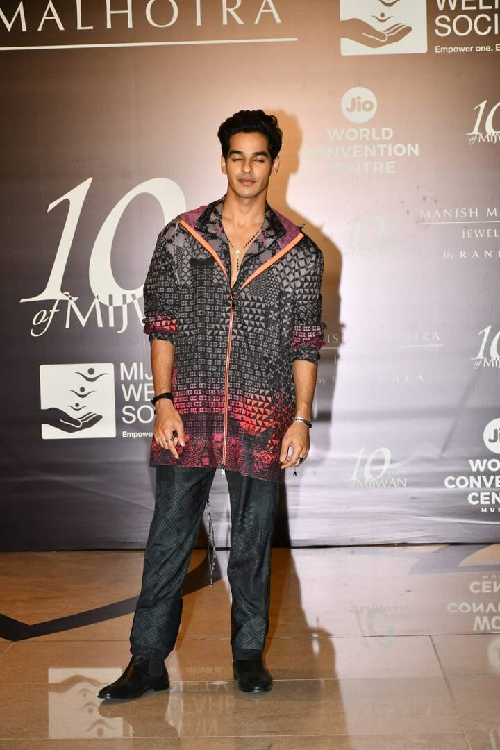 The fashion show showcased designer Manish Malhotra's collection