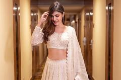 Rhea Chakraborty એ ટ્રેડિશનલ લૂકમાં કરાવ્યું ફોટોશૂટ, જુઓ એક્ટ્રેસની તસવીરો