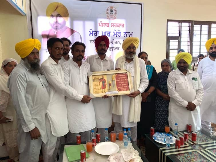 Finance Minister Cheema launched the 'Mera Ghar Mere Naam' scheme in Dirba Subdivision ਵਿੱਤ ਮੰਤਰੀ ਚੀਮਾ ਨੇ ਦਿੜ੍ਹਬਾ ਸਬਡਵੀਜਨ ’ਚ ਕਰਵਾਈ ‘ਮੇਰਾ ਘਰ ਮੇਰੇ ਨਾਮ’ ਸਕੀਮ ਦੀ ਸ਼ੁਰੂਆਤ