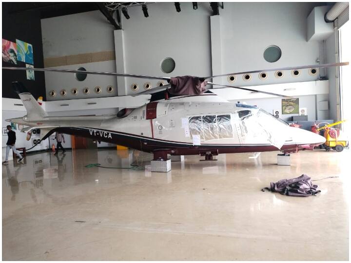 DHFL Banking Scam CBI seizes AgustaWestland helicopter from builder Avinash Bhosale home in pune ANN DHFL Scam: पुणे में बिल्डर अविनाश भोसले के घर पर छापेमारी, CBI ने अगस्ता वेस्टलैंड हेलीकॉप्टर किया जब्त