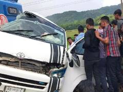 Bangladesh Train Accident: క్రాసింగ్ వద్ద టూరిస్ట్ వాహనం, రైలు ఢీ - 11 మంది దుర్మరణం, 5 మందికి గాయాలు