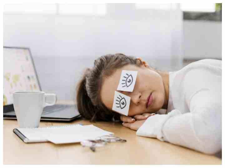Eyes Health : आंखों की थकान को करना है दूर, अपनाएं ये आसान से घरेलू उपाय How to Relieve Tired Eyes Eyes Health : आंखों की थकान को करना है दूर, अपनाएं ये आसान से घरेलू उपाय
