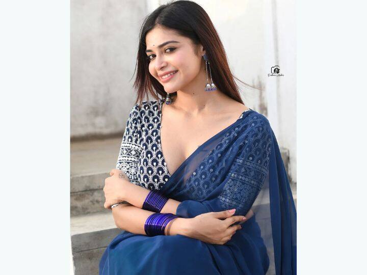 நிலா தூங்கும் மேகத்தில் கனா காணும் நேரத்தில் அவள் ..தானே வந்தாள்