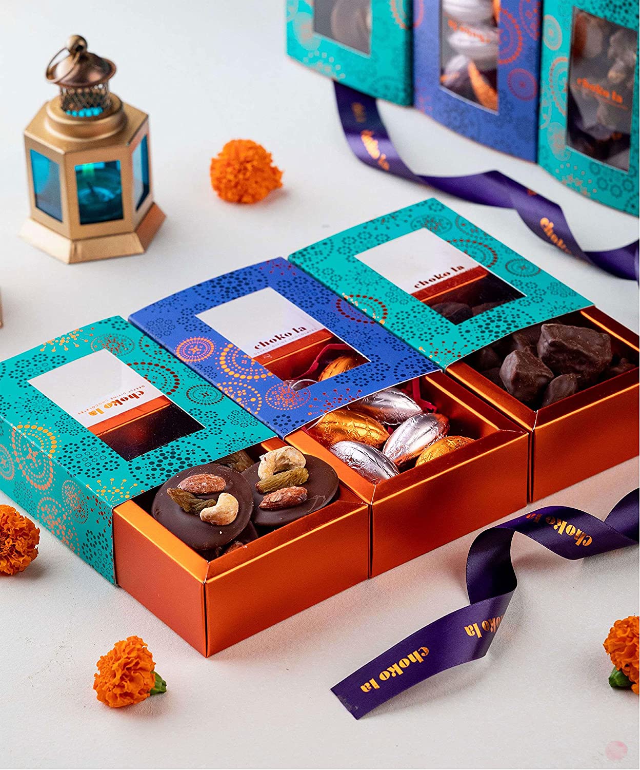 Rakhi Gift Hamper: अमेजन पर मिल रहे ये यूनीक राखी गिफ्ट हैंपर, खरीदें आधी कीमत पर