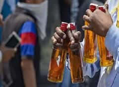 Delhi Excise Policy : ਦਿੱਲੀ 'ਚ ਲਾਗੂ ਹੋਵੇਗੀ ਪੁਰਾਣੀ ਆਬਕਾਰੀ ਨੀਤੀ, ਵਿਵਾਦ ਦੇ ਵਿਚਕਾਰ ਕੇਜਰੀਵਾਲ ਸਰਕਾਰ ਦਾ ਵੱਡਾ ਫੈਸਲਾ