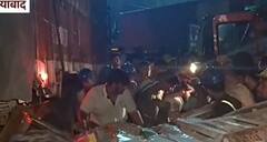 Ghaziabad में बड़ा सड़क हादसा, 2 लोगों की मौत, कई घायल |UP News