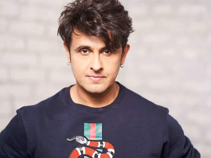 Sonu Nigam: বলিউডের রোম্যান্টিক গায়কদের মধ্যে আজও শুরুতেই আসে সোনু নিগমের নাম। শাহরুখ খানের লিপে গান গেয়েছেন তিনি। কাজ করেছেন সুরসম্রাট এ আর রহমানের সঙ্গেও।