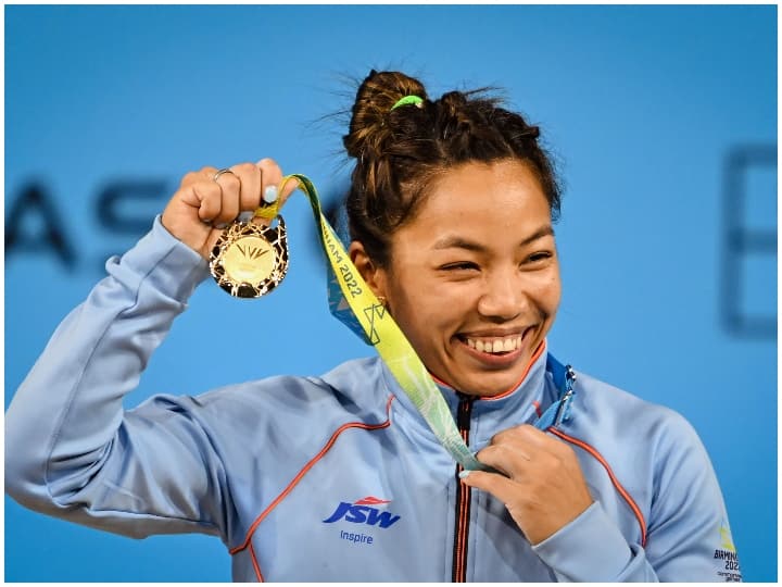 As soon as Mirabai Chanu won the gold, the chest of the country became wide with pride, all the big personalities congratulated