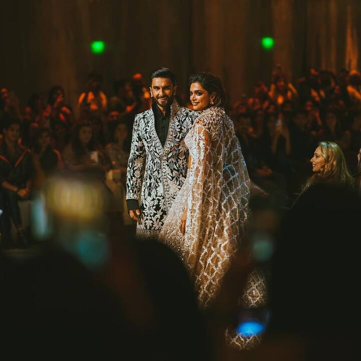 त्याचबरोबर पत्नी दीपिका पदुकोणसह अनेक स्टार्सनी अभिनेत्याला पाठिंबा दिला आहे. मात्र, वादानंतरही रणवीर सिंह बेफिकीर दिसला. (फोटो सौजन्य :deepikapadukone/इंस्टाग्राम)