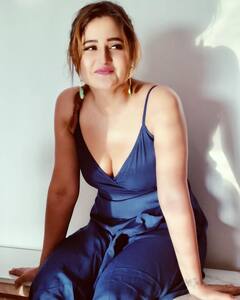 Rashmi Desai Photos: कुछ इस तरह संडे एंजॉय करती दिखीं रश्मि देसाई, सामने आईं तस्वीरें