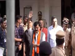 ED Detain Sanjay Raut : गळ्यात भगवा गमछा, हातवारे करत दाखवला आत्मविश्वास, ईडीने ताब्यात घेतल्यानंतर राऊतांची प्रतिक्रिया