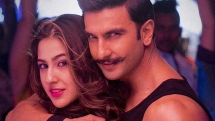 साल 2018 में आई फिल्म ‘सिंबा’ (Simba) में रणवीर सिंह (Ranveer Singh) के अपोजिट सारा अली खान (Sara Ali Khan) नज़र आईं थीं. रिपोर्ट्स के मुताबिक सारा से पहले मेकर्स इस फिल्म में कियारा आडवाणी (Kiara Advani) को लेने वाले थे.