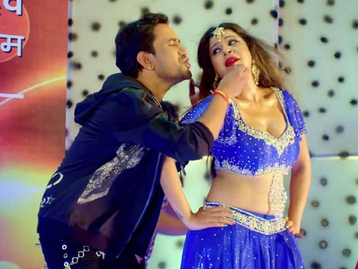 Sambhavna Seth का आइटम नंबर देखा क्या ? निरहुआ के साथ खूब जमी एक्ट्रेस की जोड़ी Sambhavna Seth and nirahua Bhojpuri Song Hero Varrdiwala Sambhavna Seth का आइटम नंबर देखा क्या ? निरहुआ के साथ खूब जमी एक्ट्रेस की जोड़ी