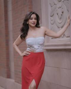 Neha Sharma Photos: एक्‍ट्रेस नेहा शर्मा का प्रिटी लुक्‍स देख सच में हार बैठेंगे अपना दिल
